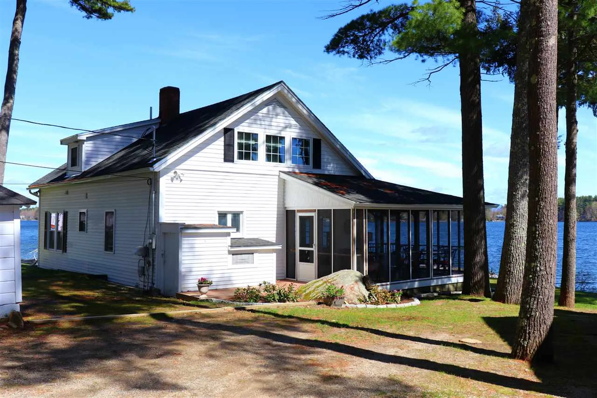 171 Dockham Shore Road Gilford NH 03249