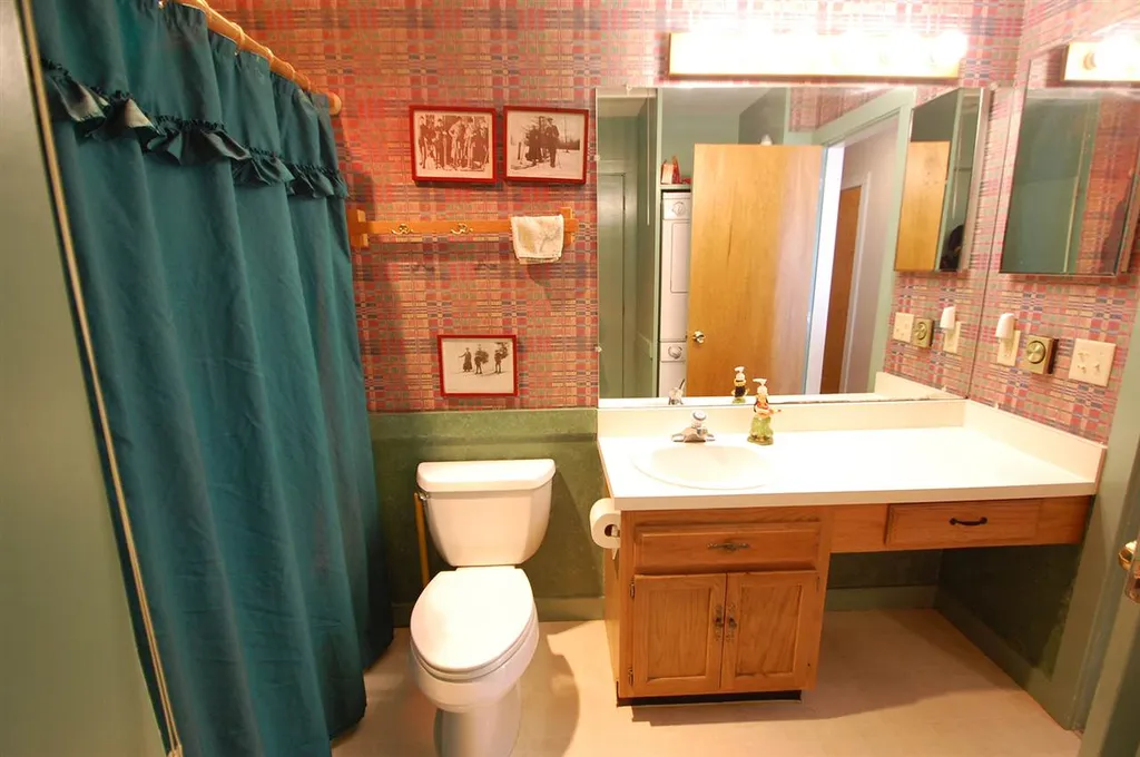 186 Castlerock Road Warren VT 05674