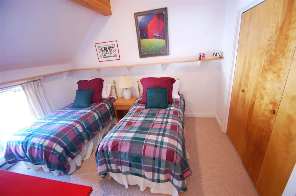 186 Castlerock Road Warren VT 05674
