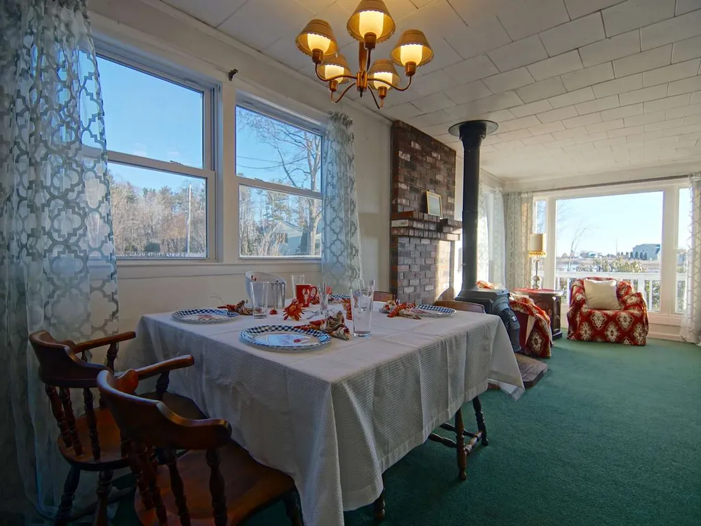 100 Locke Road Rye NH 03870