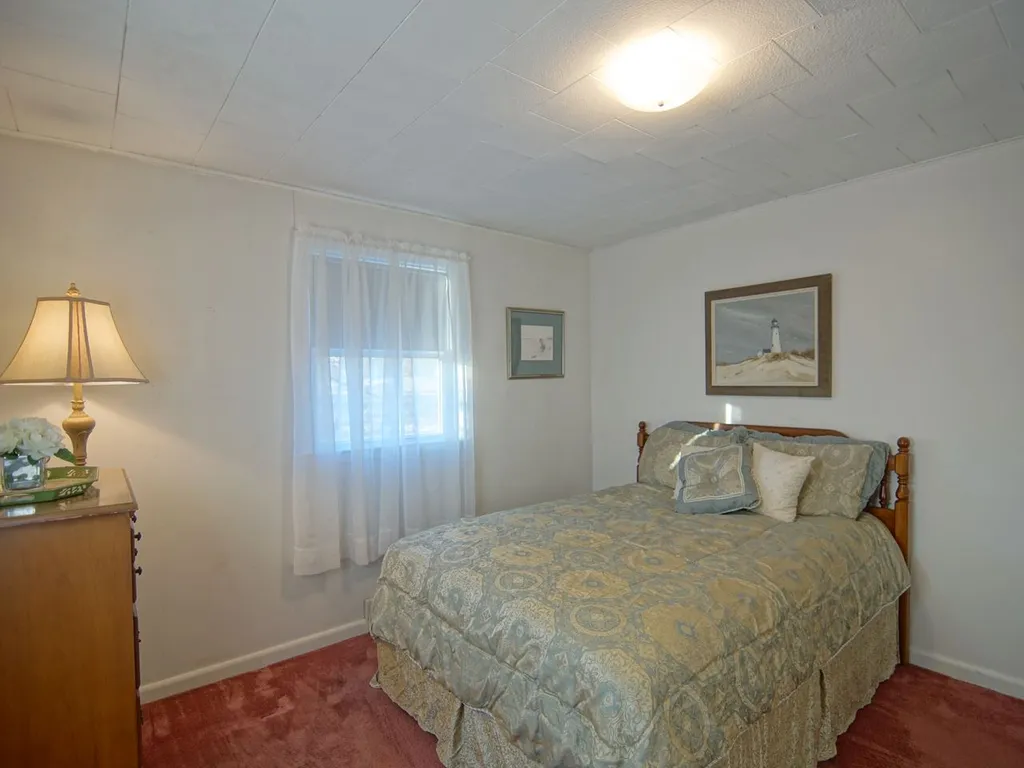 100 Locke Road Rye NH 03870