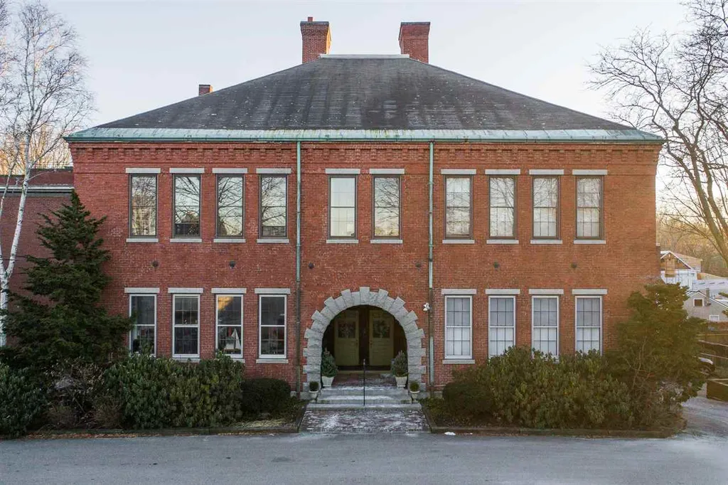 50 South School Street Portsmouth NH 03801
