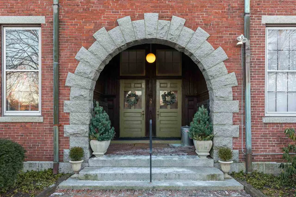 50 South School Street Portsmouth NH 03801