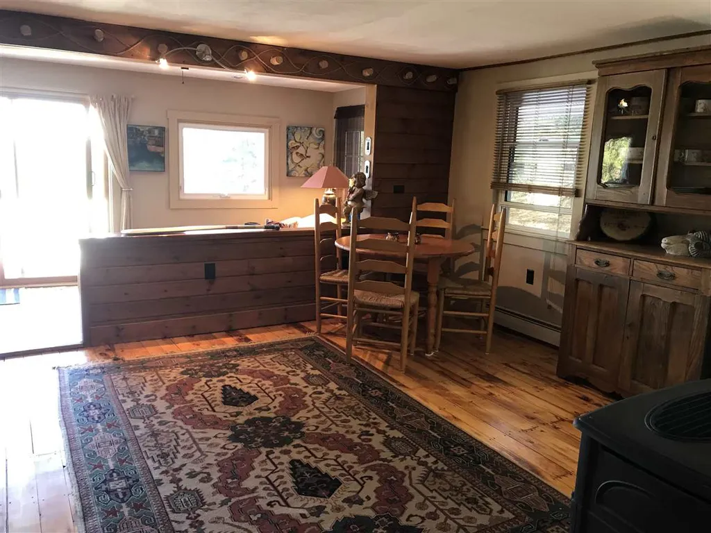8 Buttonwood Road Holderness NH 03245