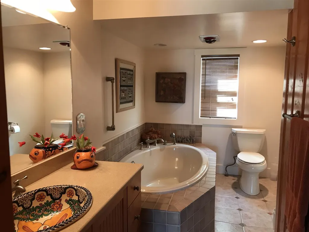 8 Buttonwood Road Holderness NH 03245