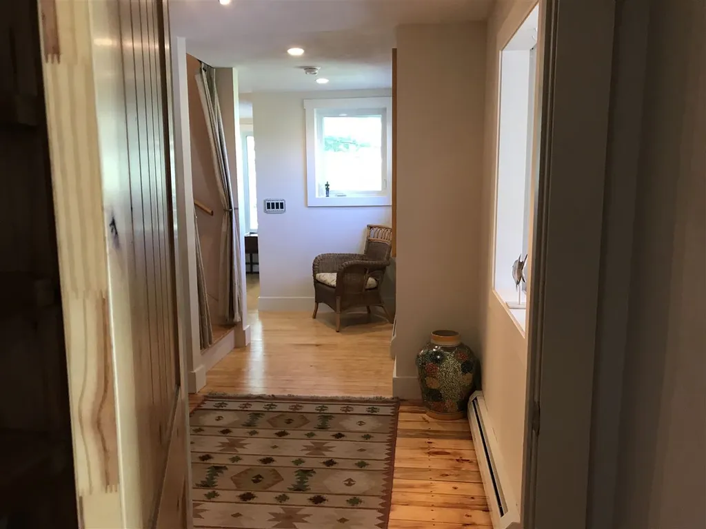 8 Buttonwood Road Holderness NH 03245