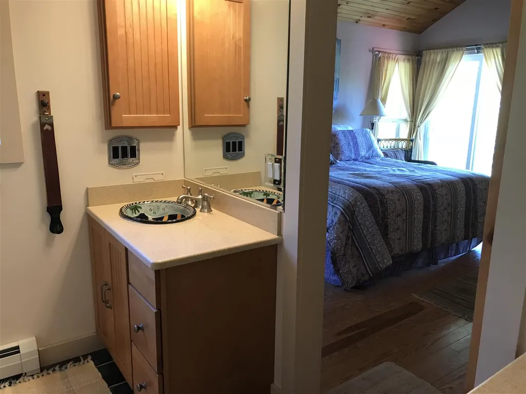 8 Buttonwood Road Holderness NH 03245