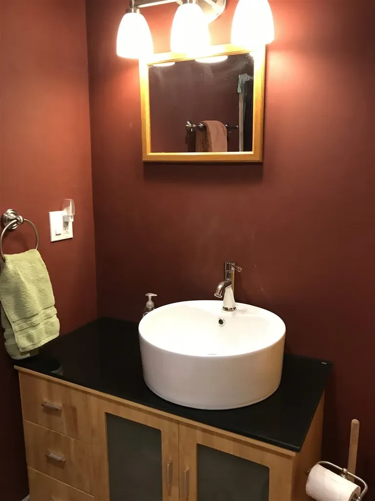 8 Buttonwood Road Holderness NH 03245