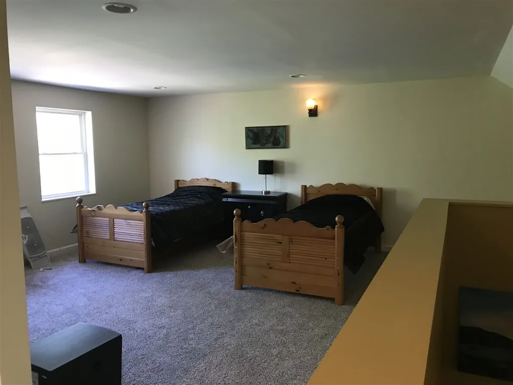 8 Buttonwood Road Holderness NH 03245