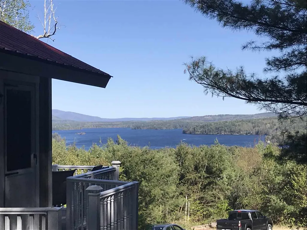 8 Buttonwood Road Holderness NH 03245