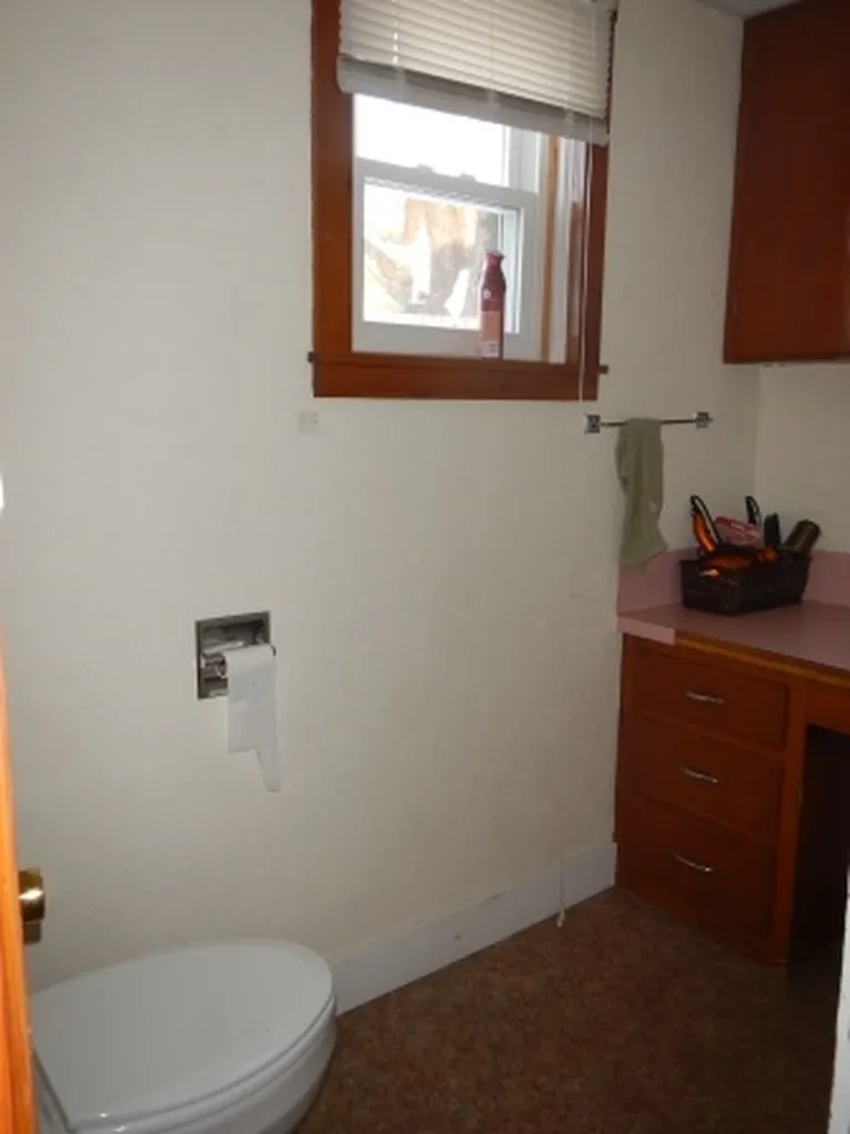 8 Emerson Street Plymouth NH 03264