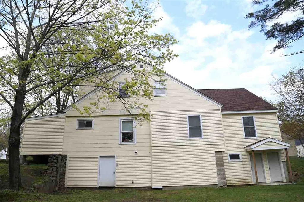 8 Emerson Street Plymouth NH 03264