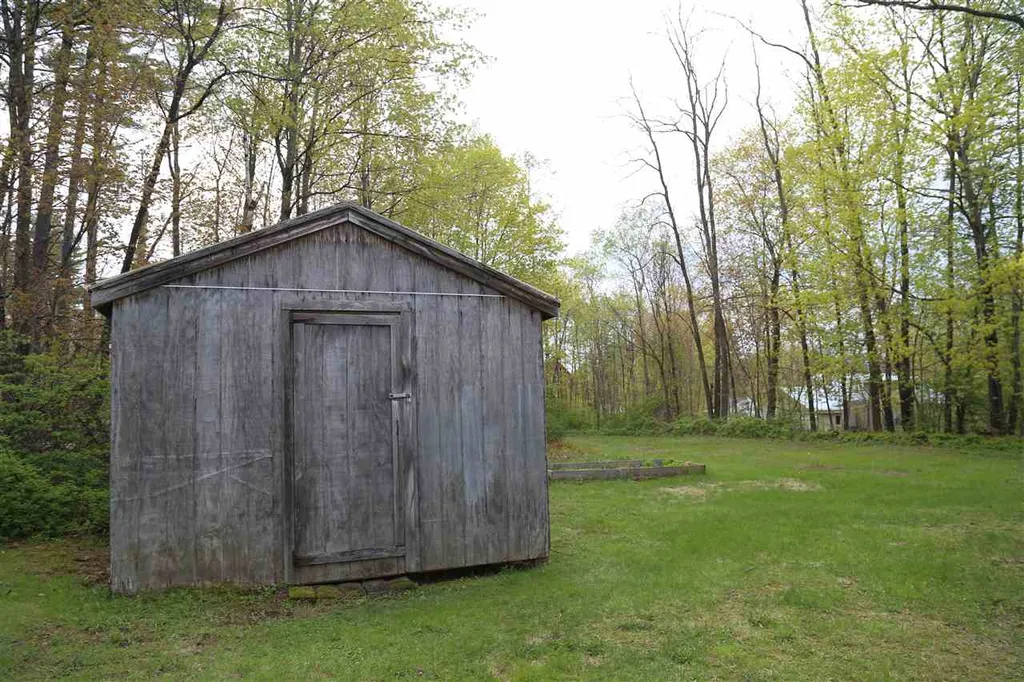 8 Emerson Street Plymouth NH 03264