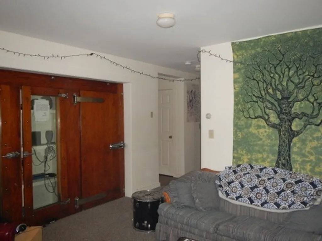 8 Emerson Street Plymouth NH 03264