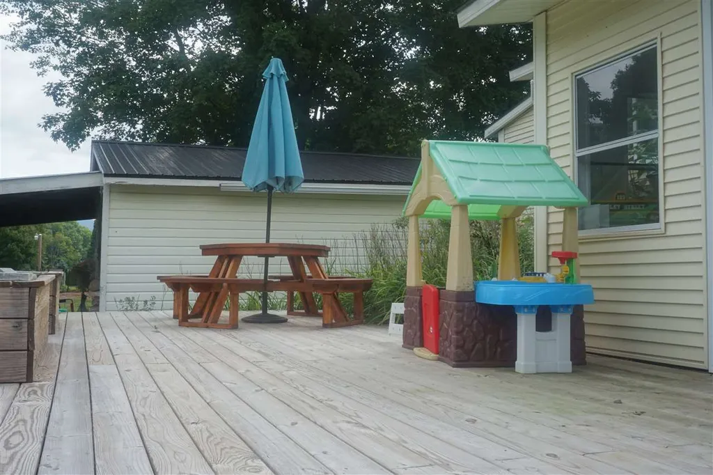 996-998 Texas Hill Road Huntington VT 05462