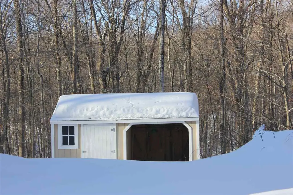 91 Slawson Road Weston VT 05161