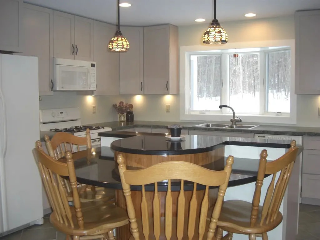 91 Slawson Road Weston VT 05161