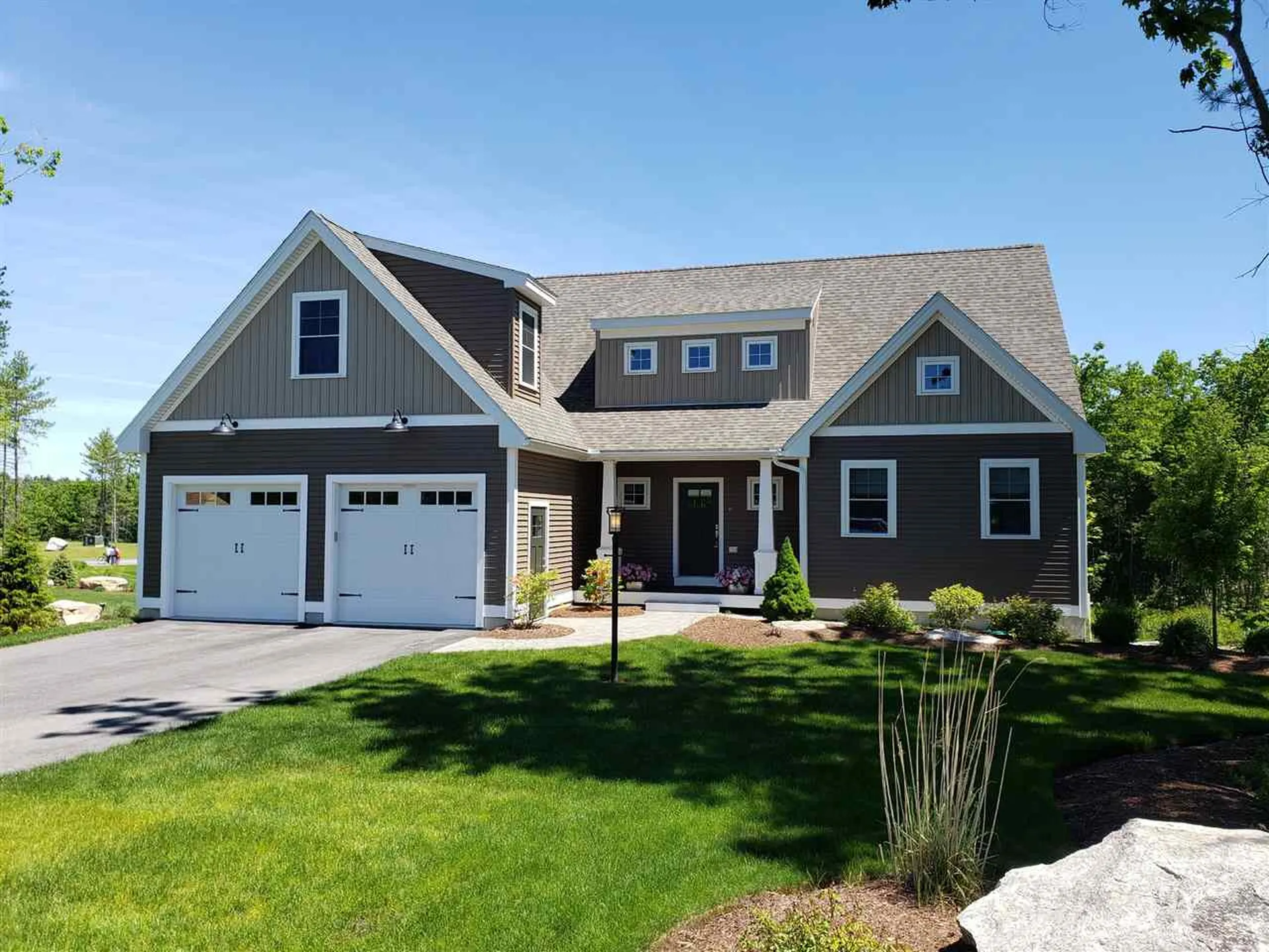 8 Treeline Drive Auburn NH 03032
