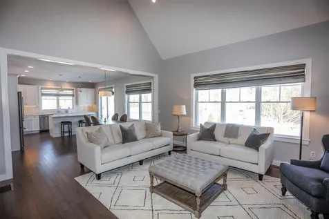 8 Treeline Drive Auburn NH 03032