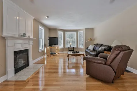 93 Nartoff Road Hollis NH 03049