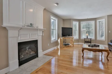 93 Nartoff Road Hollis NH 03049