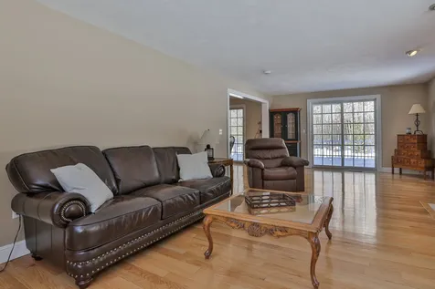 93 Nartoff Road Hollis NH 03049