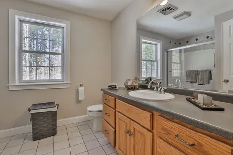 93 Nartoff Road Hollis NH 03049