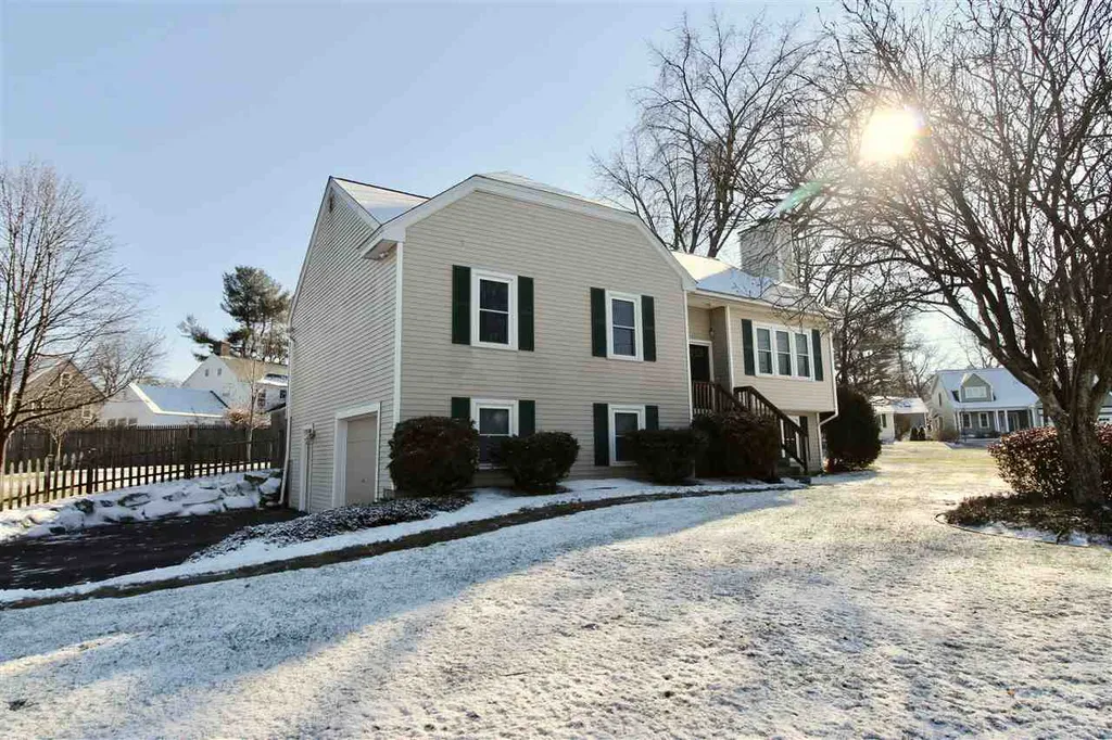 kiruakirua　0313 Kizer Drop Bear 2 Halloween 2025 Black G-10 Bats & Moon/PVD