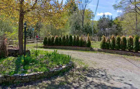 386 Bunker Hill Road Pomfret VT 05053