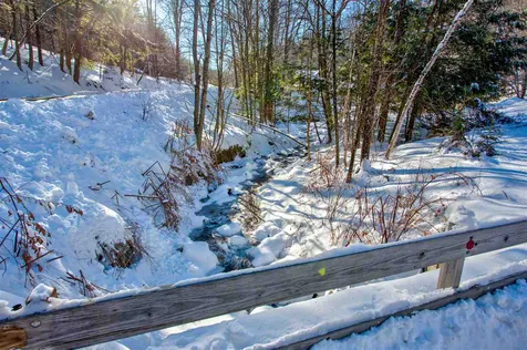 386 Bunker Hill Road Pomfret VT 05053