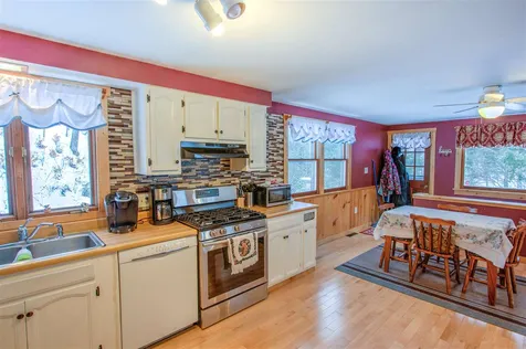 386 Bunker Hill Road Pomfret VT 05053
