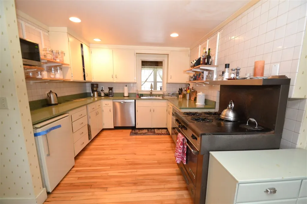 1225 Golf Course Road Warren VT 05674