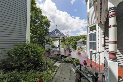 87 Lake Avenue Sunapee NH 03782