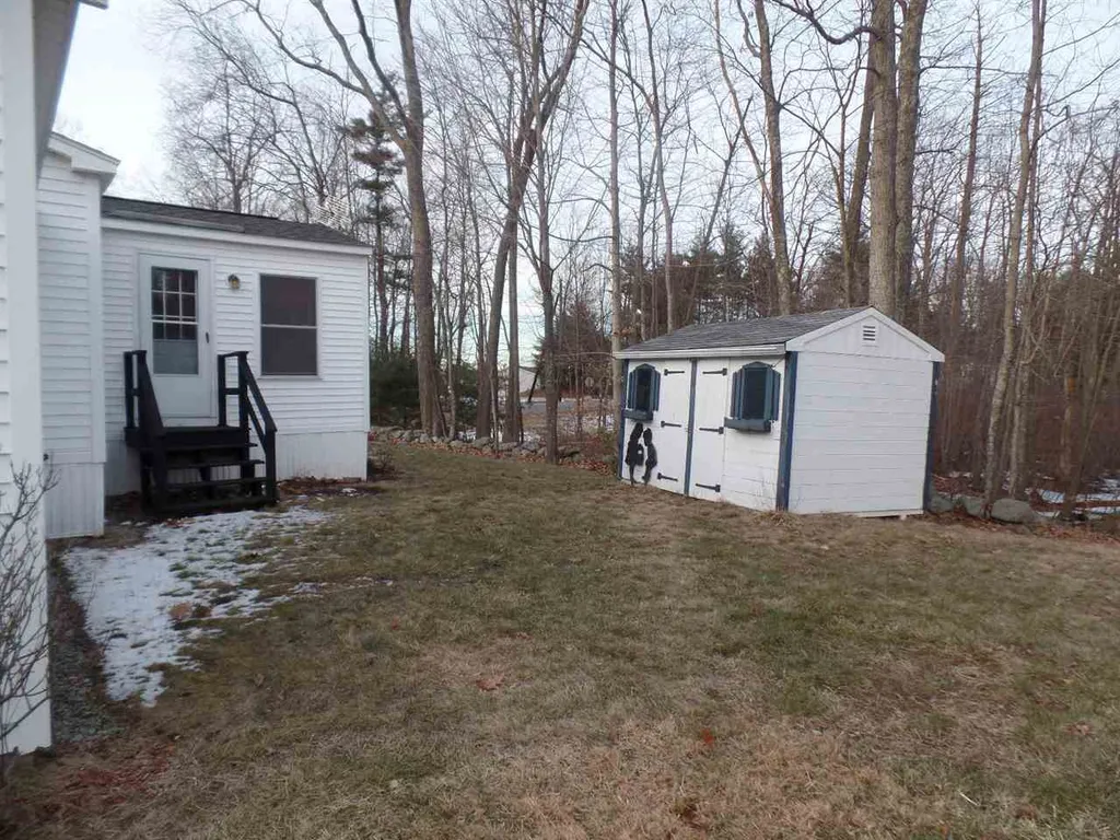 35 Granite Circle Hampstead NH 03841