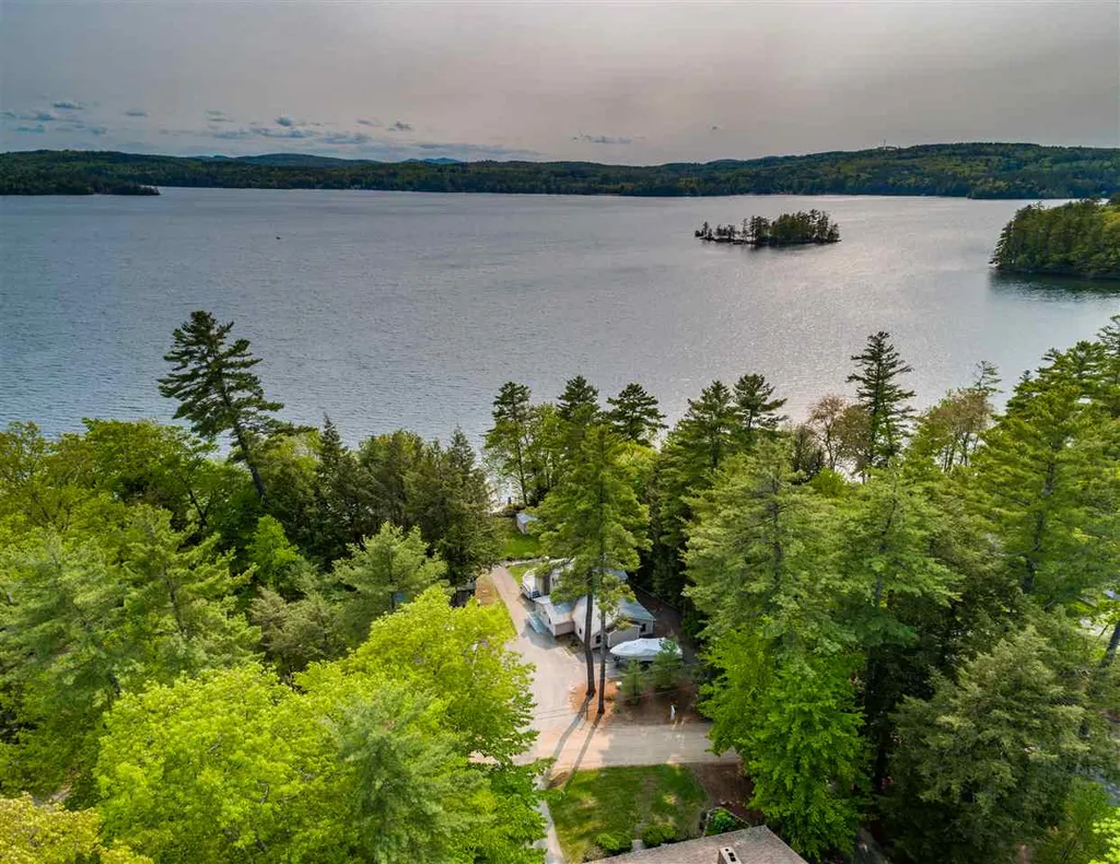 33 Grassy Pond Road Moultonborough NH 03254