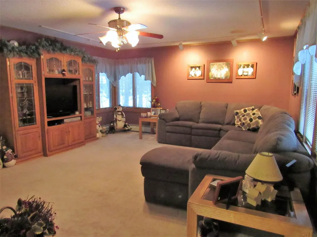 2 Underhill Street Gorham NH 03581