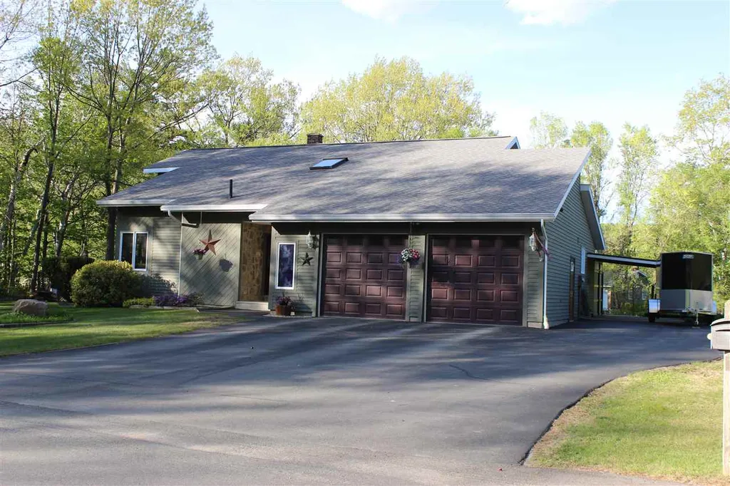 2 Underhill Street Gorham NH 03581
