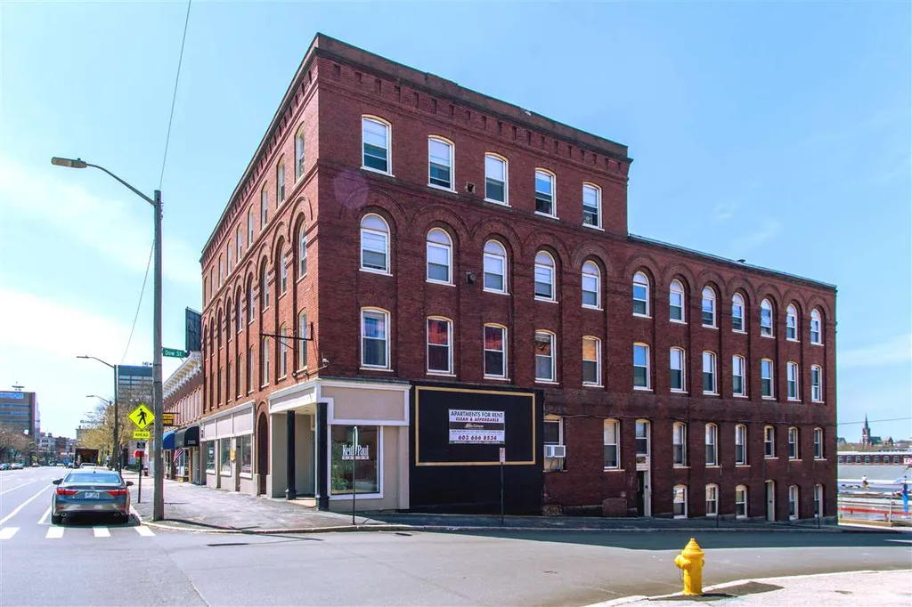 1358 Elm Street Manchester NH 03101