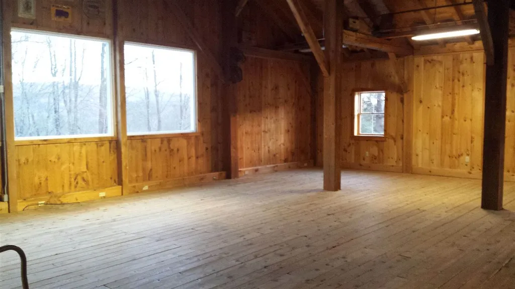 8 Bellows Falls Road Putney VT 05346