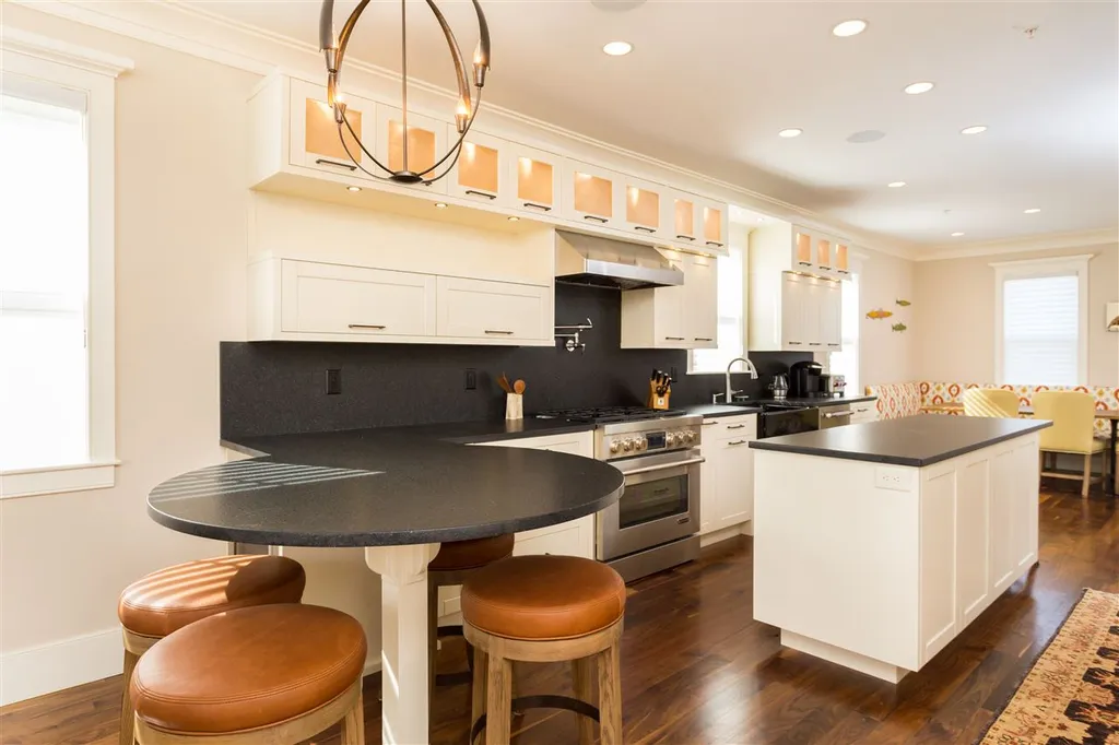 21 Rockingham Street Portsmouth NH 03801