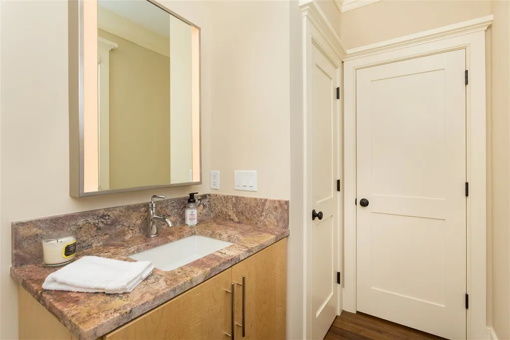 21 Rockingham Street Portsmouth NH 03801