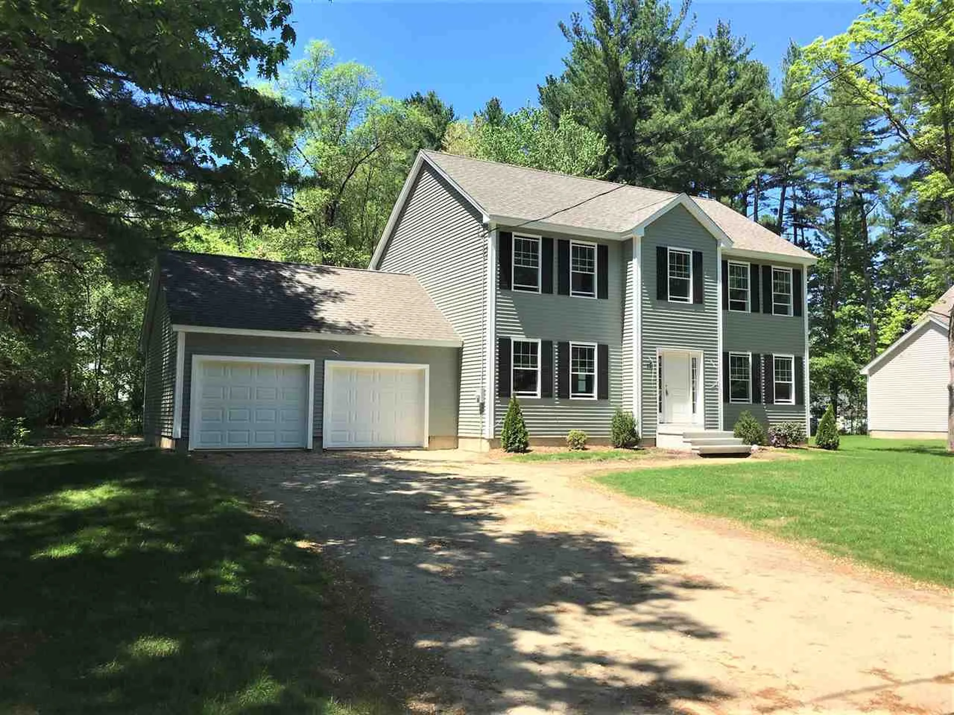 17 Mcelwain Street Merrimack NH 03054