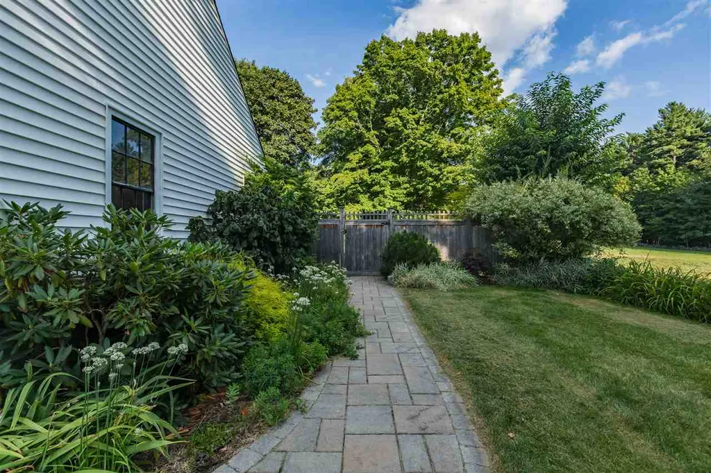 208 Central Road Rye NH 03870