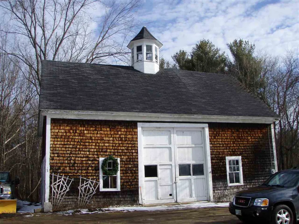38 Exeter Road Epping NH 03042