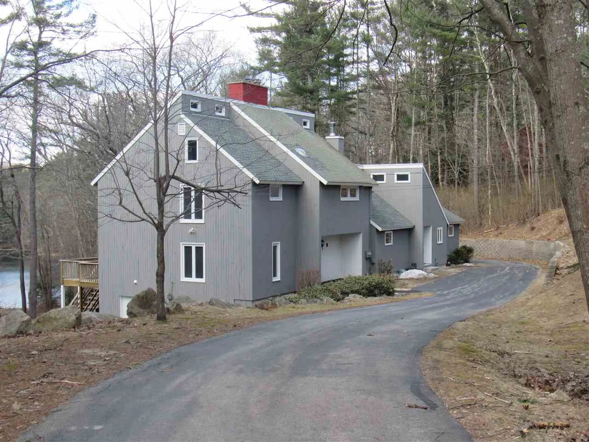 18 Old Manchester Road Amherst NH 03031