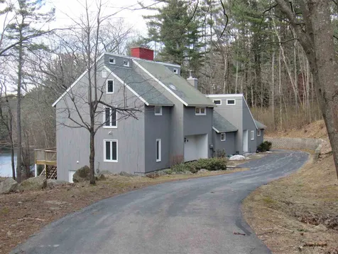 18 Old Manchester Road Amherst NH 03031