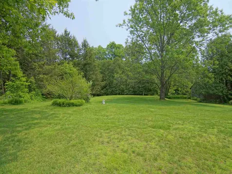 17 Newfields Road Exeter NH 03833