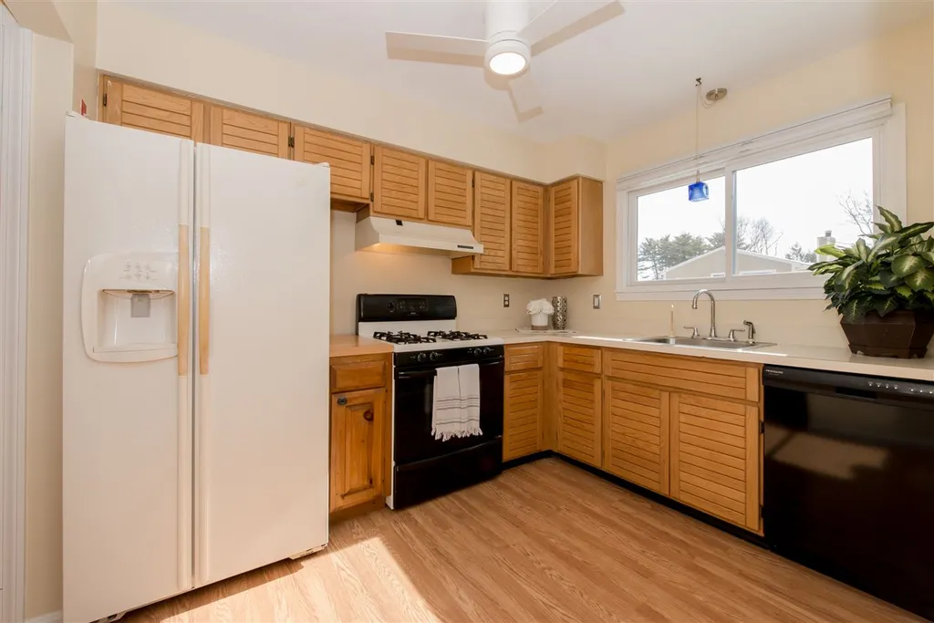 2 Staysail Way Portsmouth NH 03801