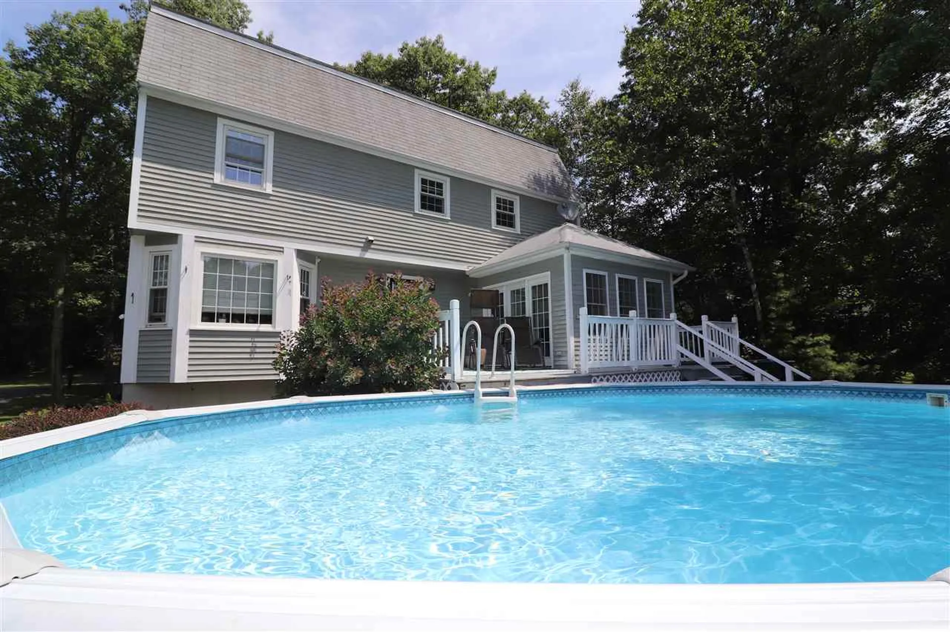 6 Donmac Drive Derry NH 03038