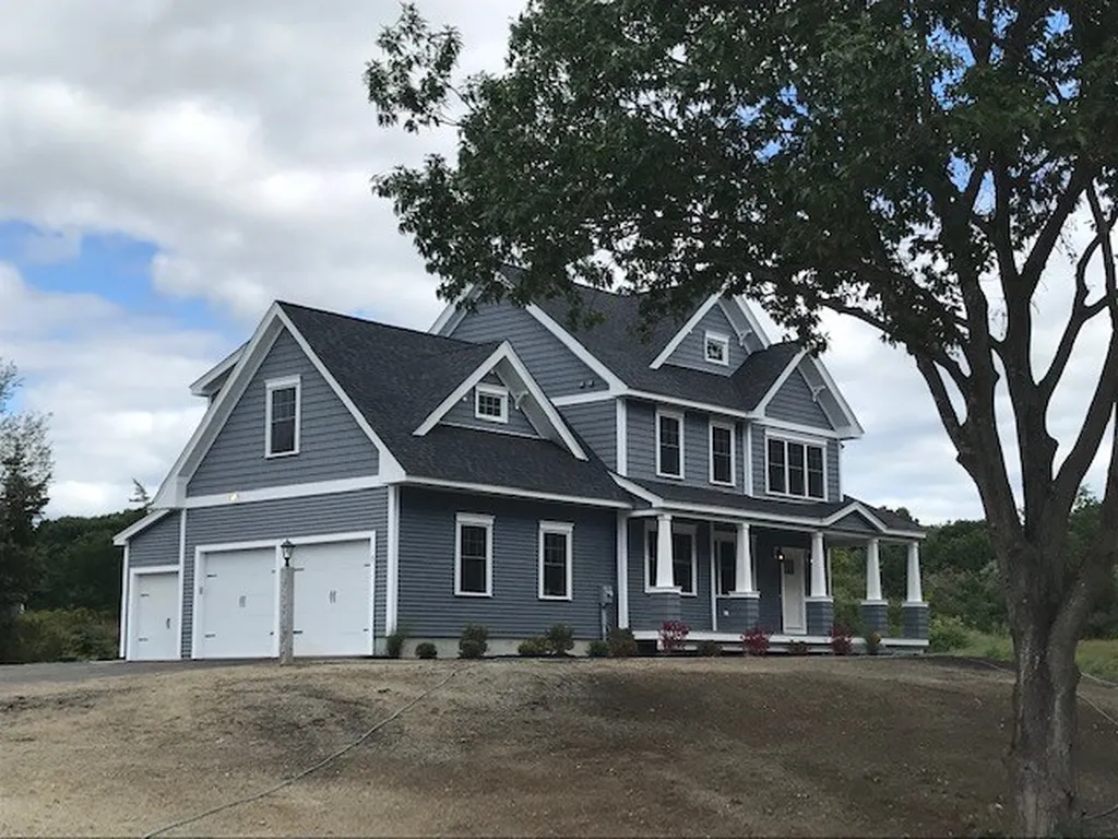 15 Lovering Road North Hampton NH 03864